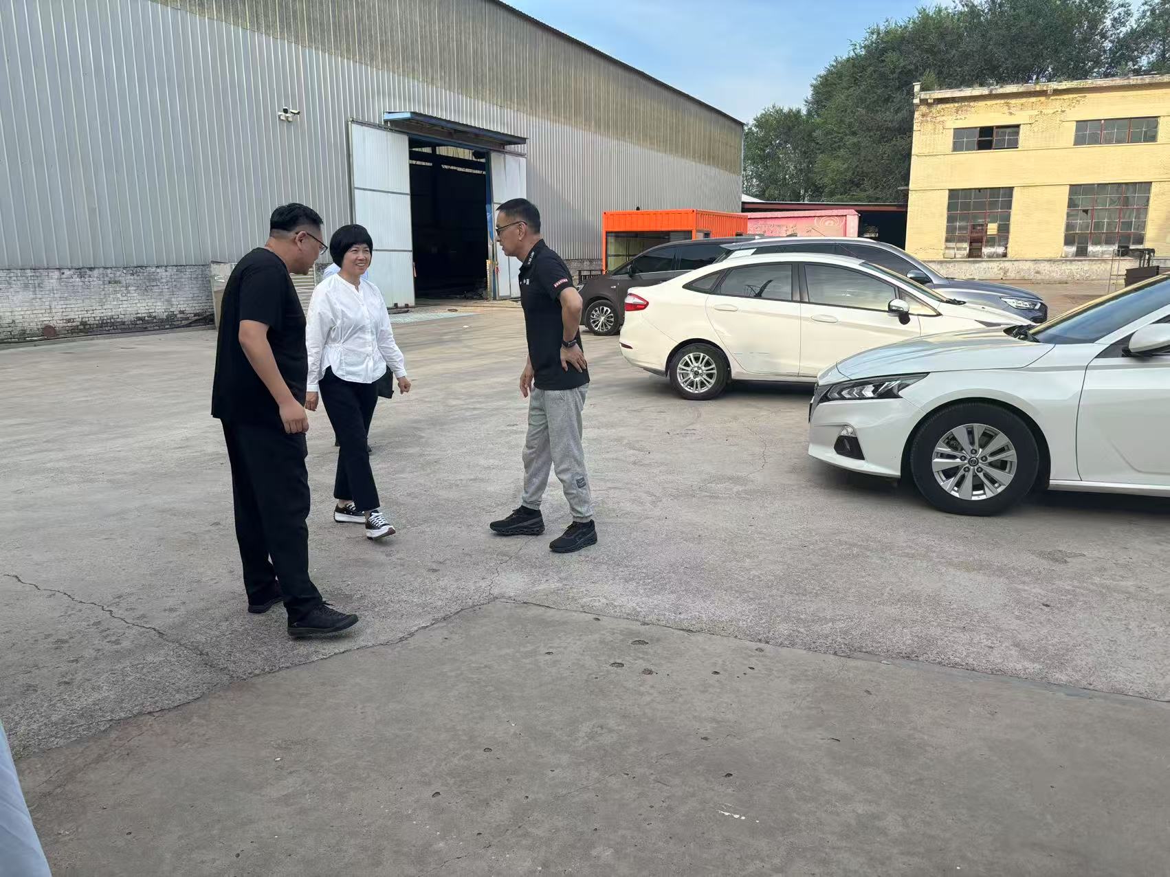 清丰县副县长及马庄桥镇长等多位领导到厂区指导工作